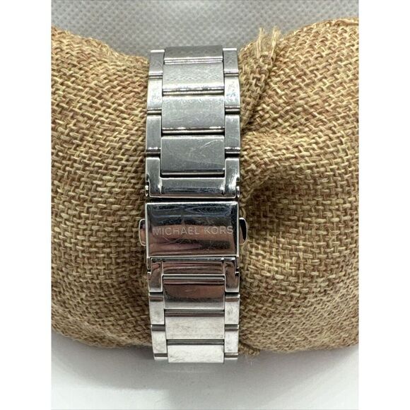 Michael Kors MK6105 Women Silver Stainless Steel Analog Dial Quartz Watch JNA636 - Picture 4 of 11